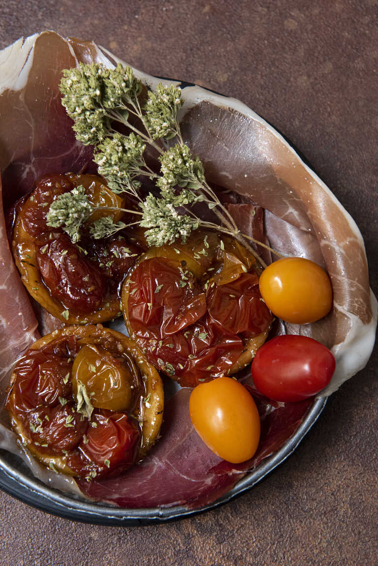 Mini tarte tatin aux oignons & Jambon de Teruel