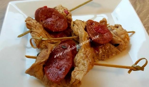 Mini brochettes de veau mariné au citron vert & chorizo doux - CASA RAMÓN